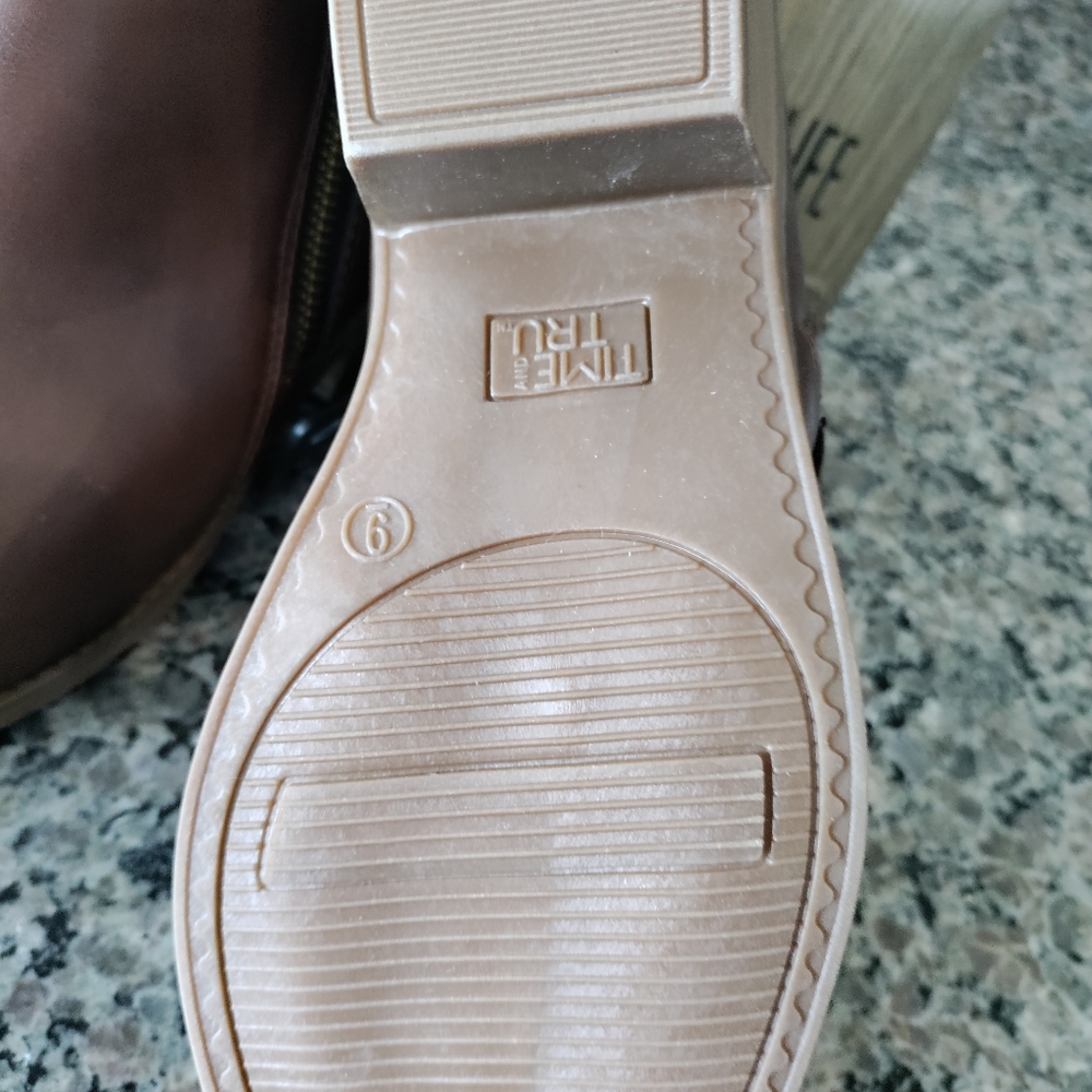 Nwt ankle boots - Picture 3 of 3